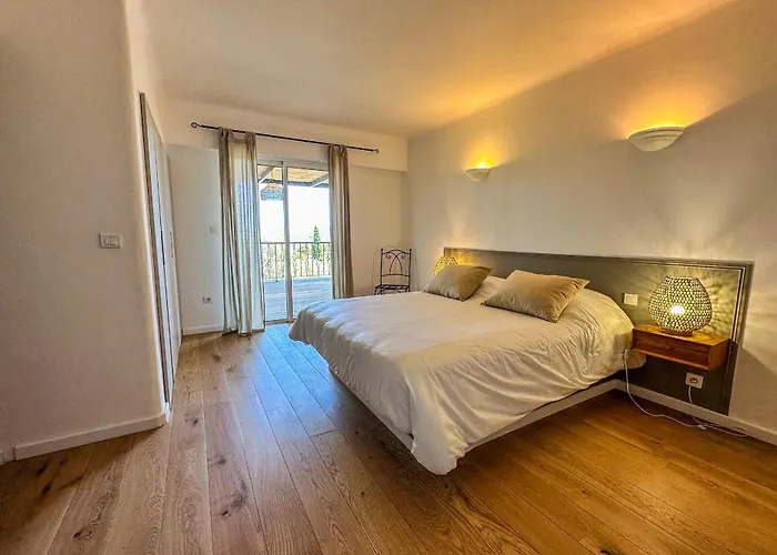 Casteddu Di Porto-vecchio * Porto-Vecchio (Corsica)